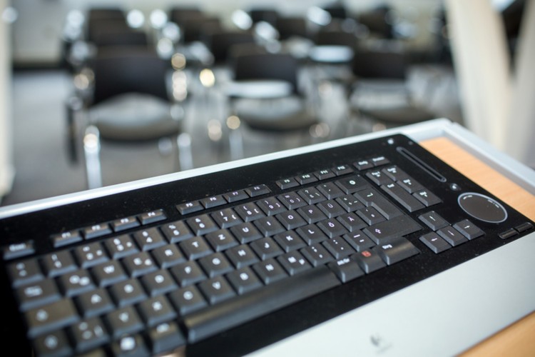 Räume für Veranstaltungen bis unter das Dach: Das IQ M-V bietet für kleine und große Fortbildungen die passende Räumlichkeit. Räume für Veranstaltungen bis unter das Dach: Das IQ M-V bietet für kleine und große Fortbildungen die passende Räumlichkeit.